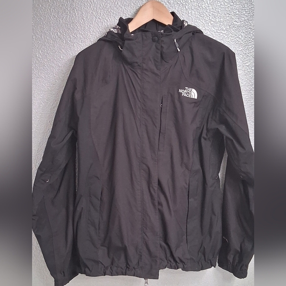 The North Face HyVent Black Hooded Jacket  Size M - Picture 1 of 13